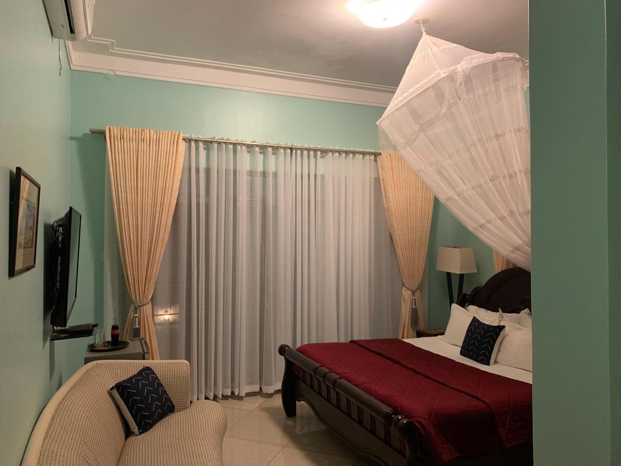 Lakepoint Villa Entebbe Eksteriør bilde