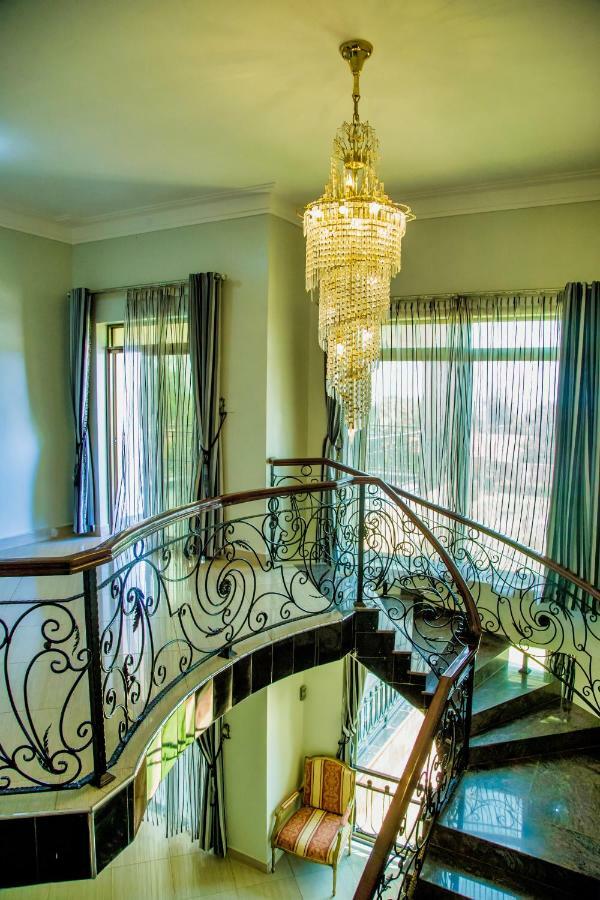 Lakepoint Villa Entebbe Eksteriør bilde