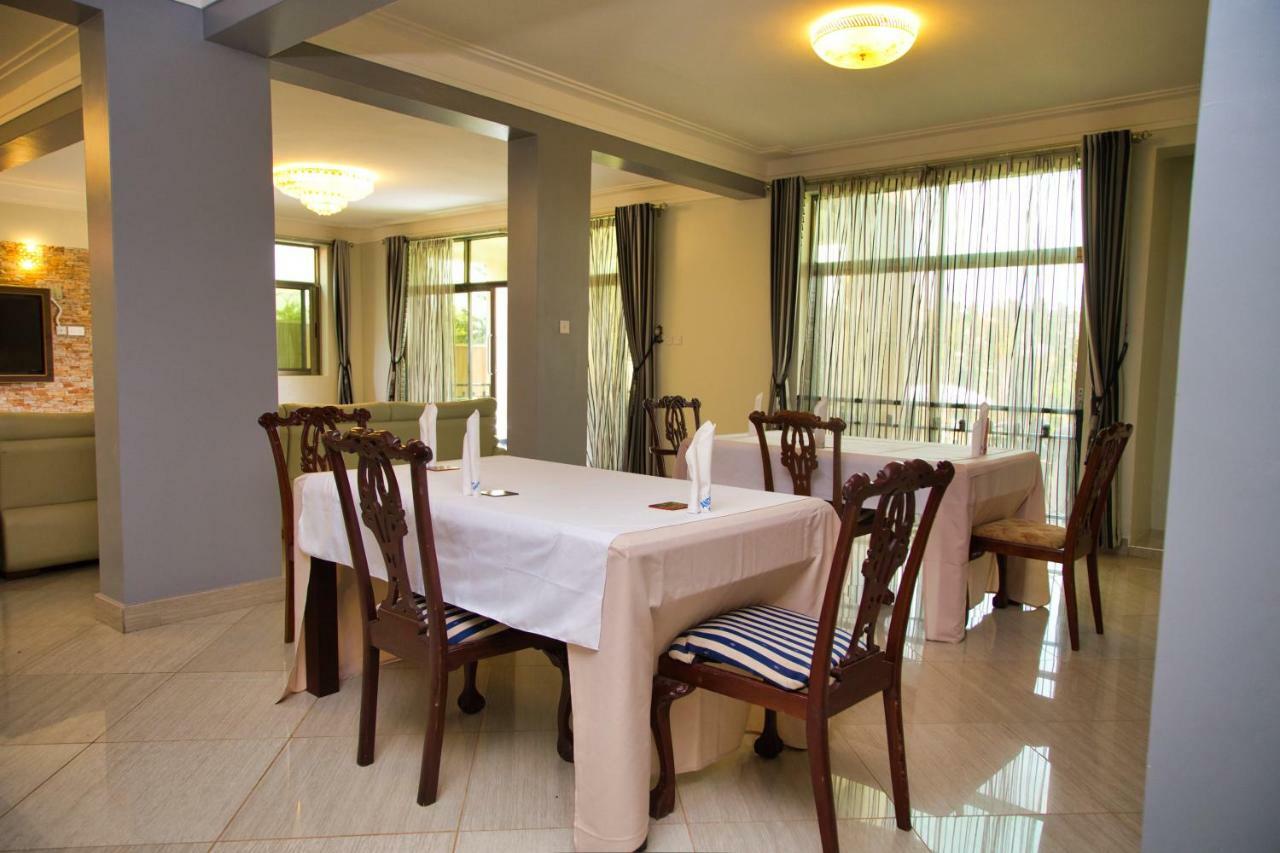 Lakepoint Villa Entebbe Eksteriør bilde