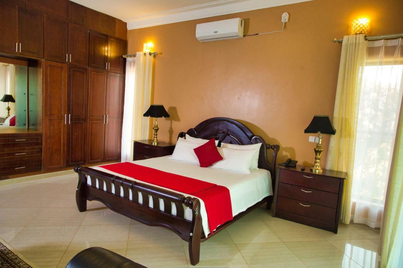 Lakepoint Villa Entebbe Eksteriør bilde
