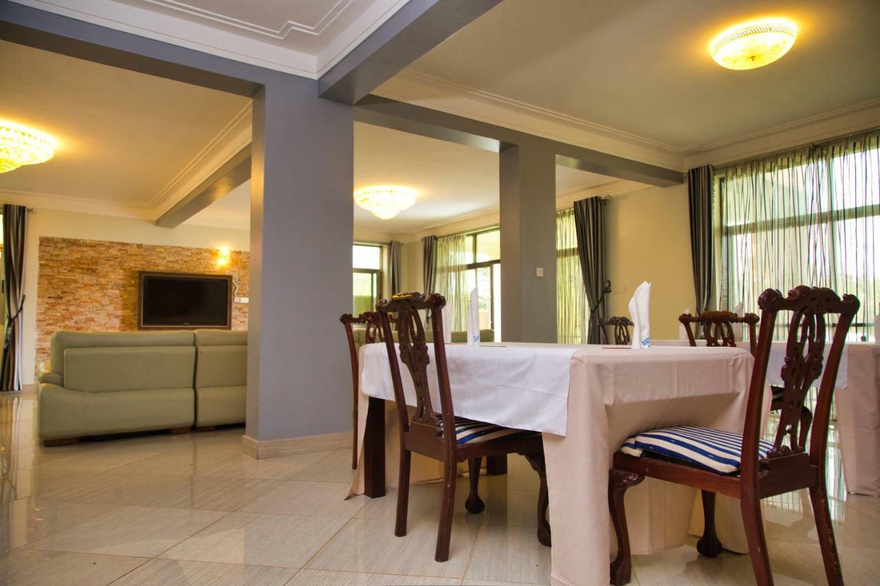 Lakepoint Villa Entebbe Eksteriør bilde